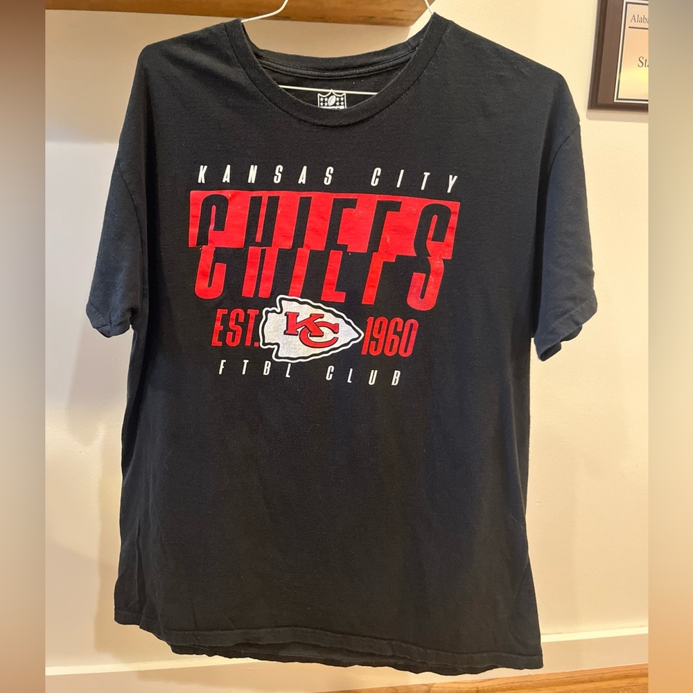 Kansas City Chiefs Official NFL Short Sleeve Black T-Shirt Men’s L